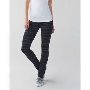 Lululemon Skinny Groove Pant II (Roll Down) Cyber Stripe Naval Blue Black 6